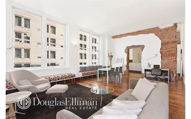 Sold by Douglas Elliman | media 14