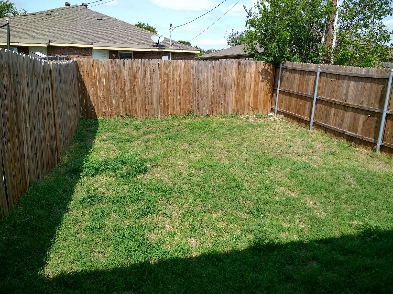 3 bed, 1100 sqft, $1,600 — Photo 3