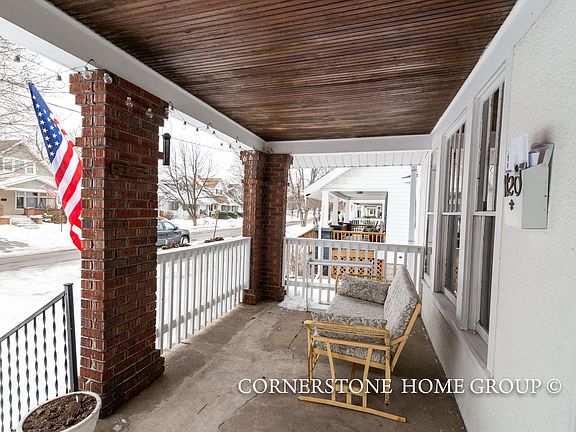 4th image of 1120 Powers Ave NW