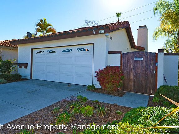 2nd image of 207 Oleander Dr