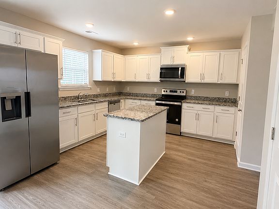 2nd image of 2104 Elmridge Rd