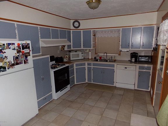 4th image of 14891 8th Ave