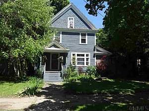 1st image of 123 Van Dam St
