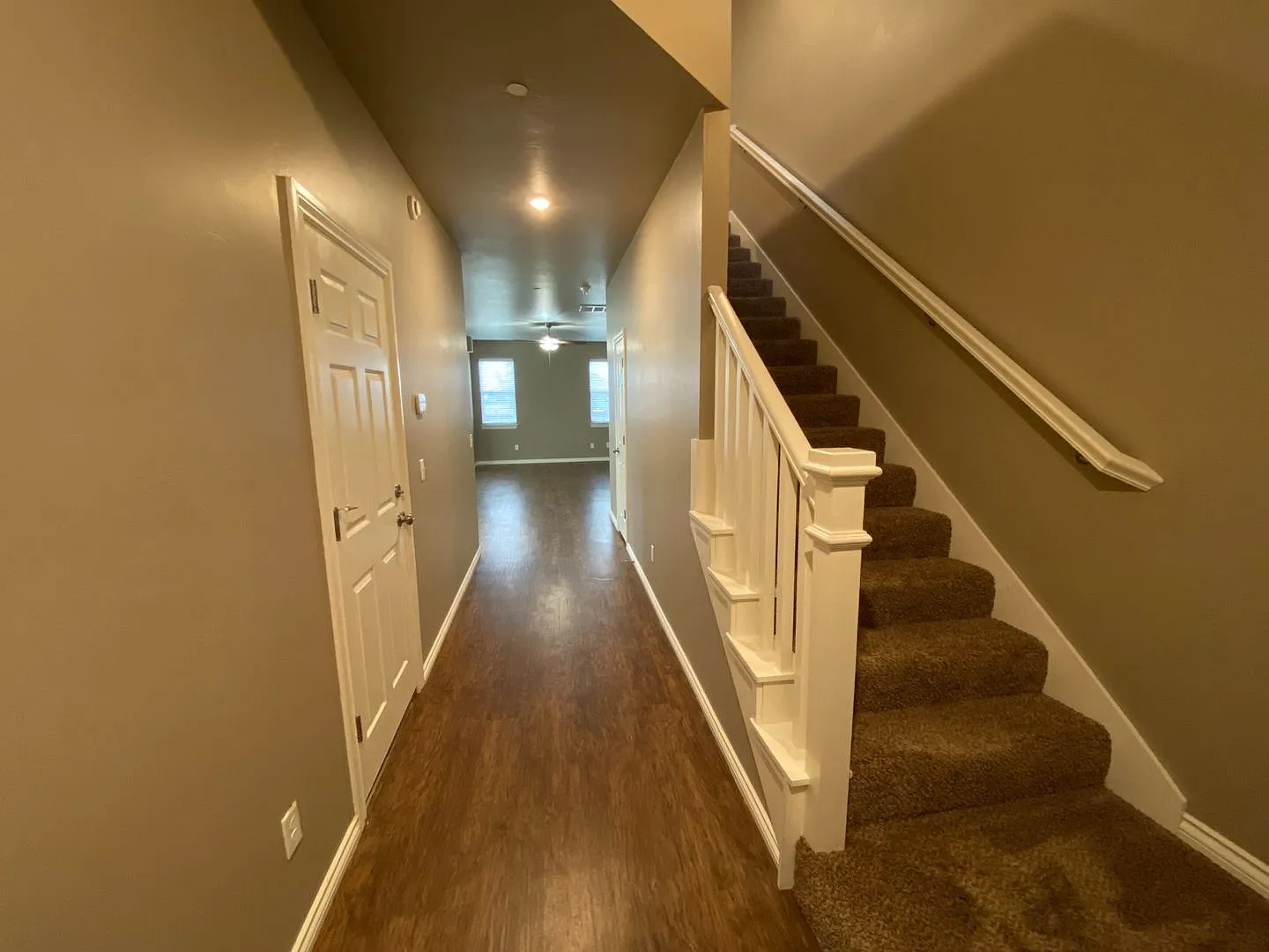 Storm Shelter Included 3 Bed 2 Bath 1 Car Garage Townhome in Moore — Photo 2