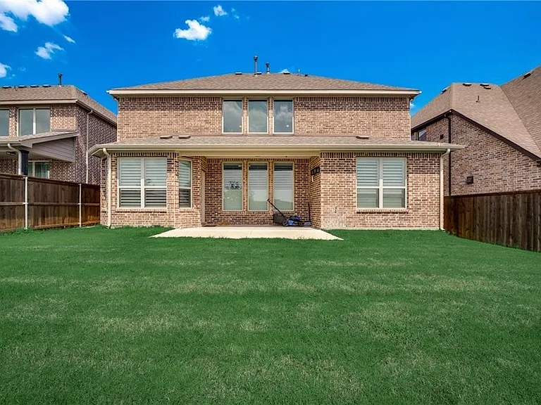1025 Spring Falls Dr — Photo 22