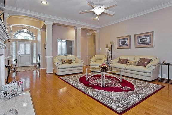 5th image of 8633 Kensington Ln