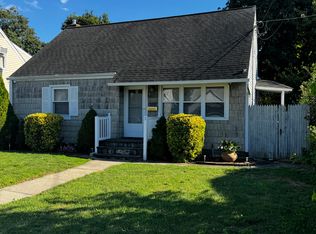 3 Audrey Ave, Plainview, NY 11803