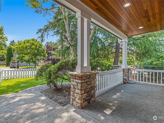 3rd image of 13028 NE 100th Street