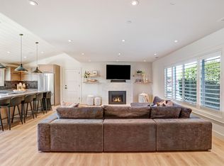 226 Sunnyvale Dr, Healdsburg, CA 95448