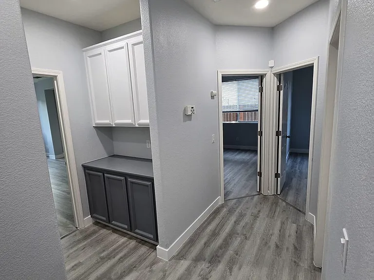 550 Regency Park Cir — Photo 4