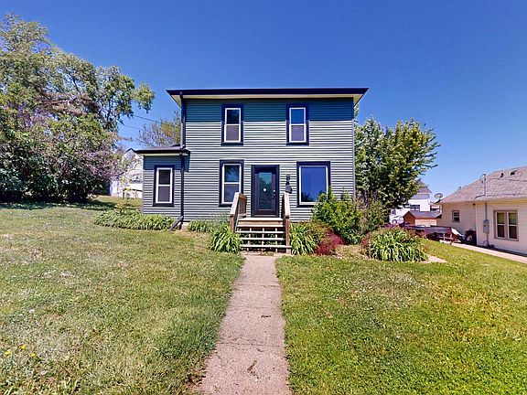 3rd image of 128 Spruce St