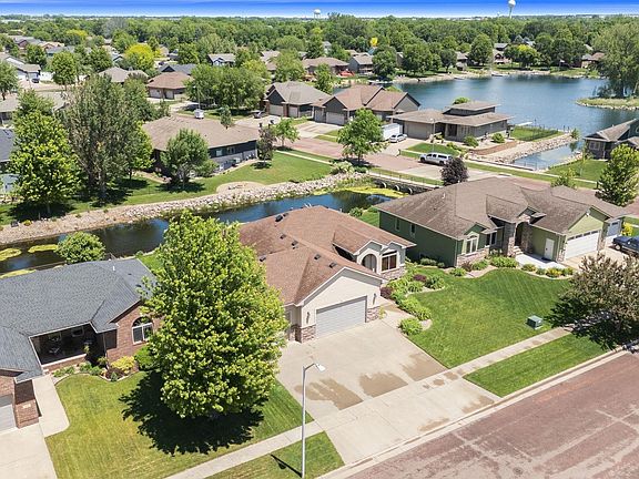 5th image of 810 Fox Ct