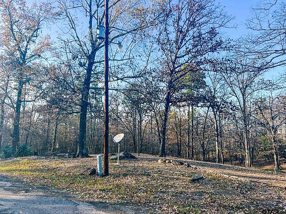 3rd image of 836 County Road 2601