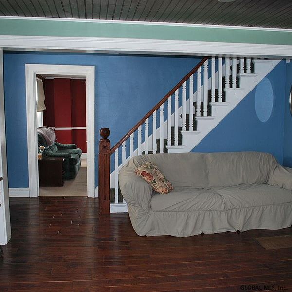 3rd image of 451 LITTLE YORK Road