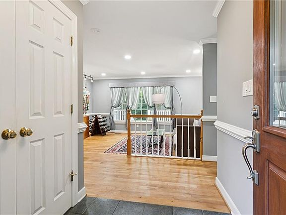 4th image of 129 Peyton Rd