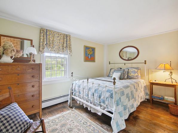 66 Artillery Rd, Middlebury, CT 06762