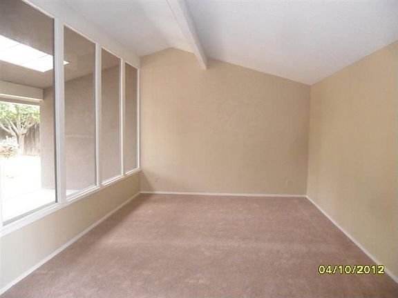 3rd image of 702 W Fremont Ave