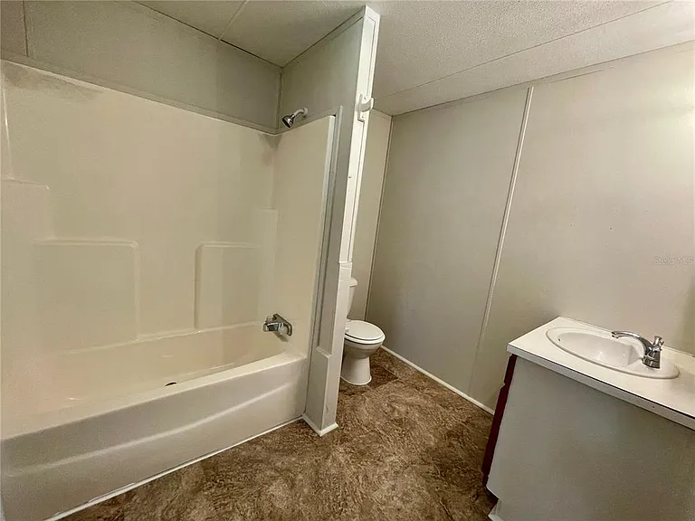 6328 Eugene Acres Ln — Photo 8
