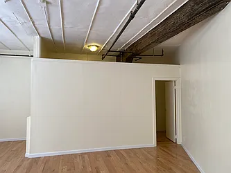 Rented by R New York