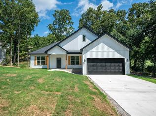 206 Pebble Beach Dr, Hot Springs, AR 71913