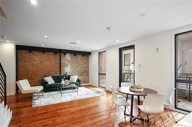 3 bed, 2.5 bath, 1904 sqft, $4,750 — Photo 4
