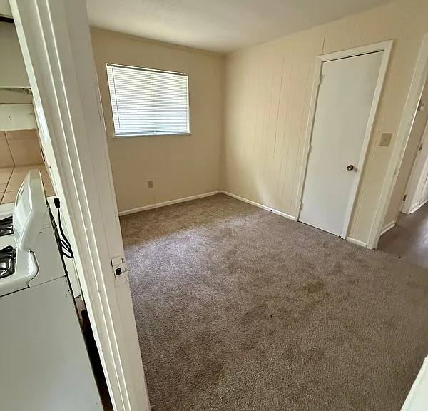 1326 Cadillac Dr — Photo 3
