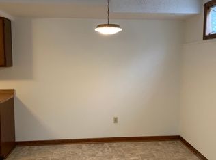 829 E Prairie Hill Dr APT D, Warrensburg, MO 64093
