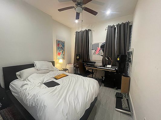 3rd image of 186 Howard Ave #2