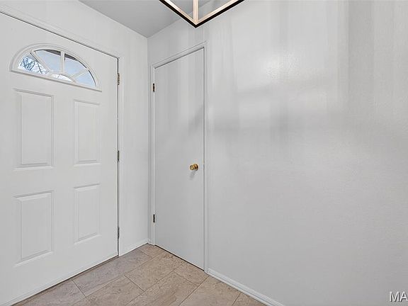 4th image of 2560 Woodsage Dr