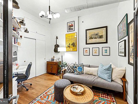 4th image of 1700 Kalorama Rd NW APT 303