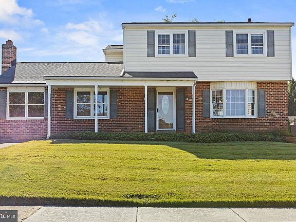 4th image of 520 Erickson Ave