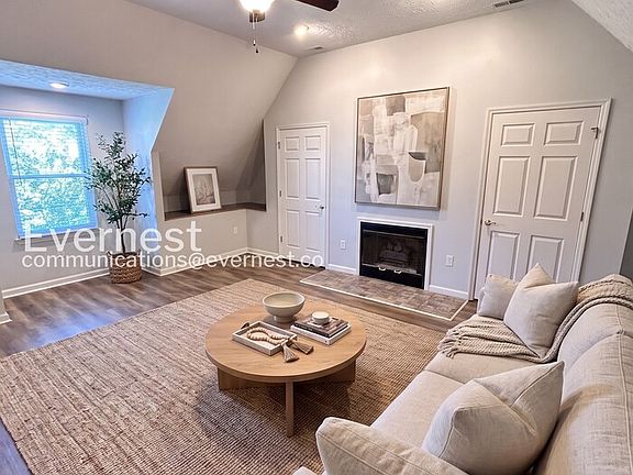3rd image of 110 Beechbrook Ct