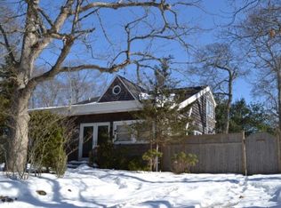 354 W Neck Rd, Southampton, NY 11968