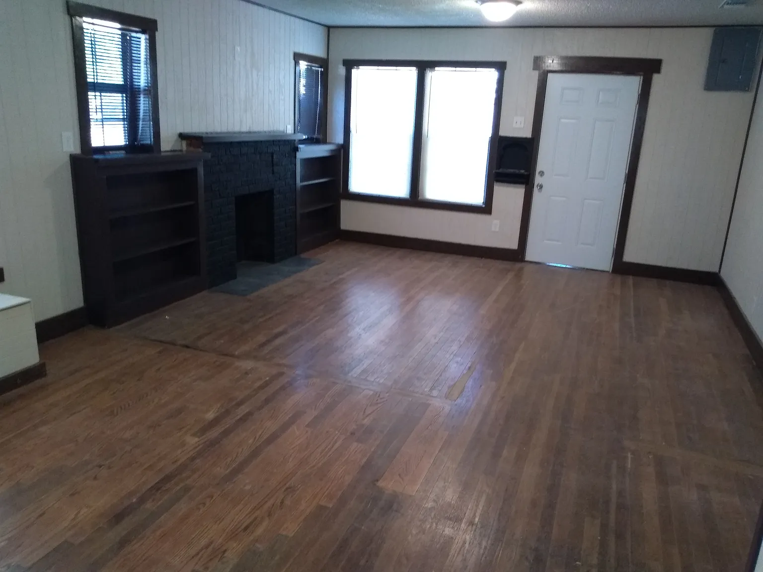 2 bed, 940 sqft, $950 — Photo 2