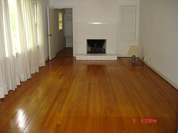 2nd image of 119 Wilson Ave