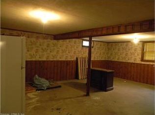 16 Wooding Rd, Wallingford, CT 06492