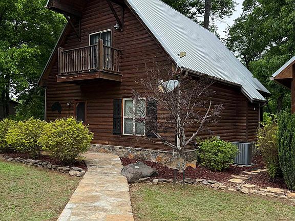 5th image of 33 Haile Dr