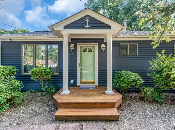 9 Brookside Drive, Howell, NJ 07731