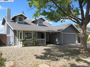 561 Traina Dr, Patterson, CA 95363