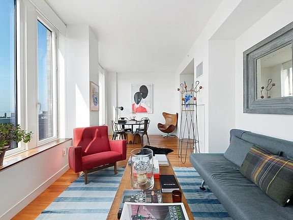 5th image of 15 William St APT 43J