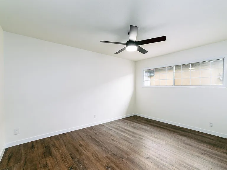 106 James Dr — Photo 11