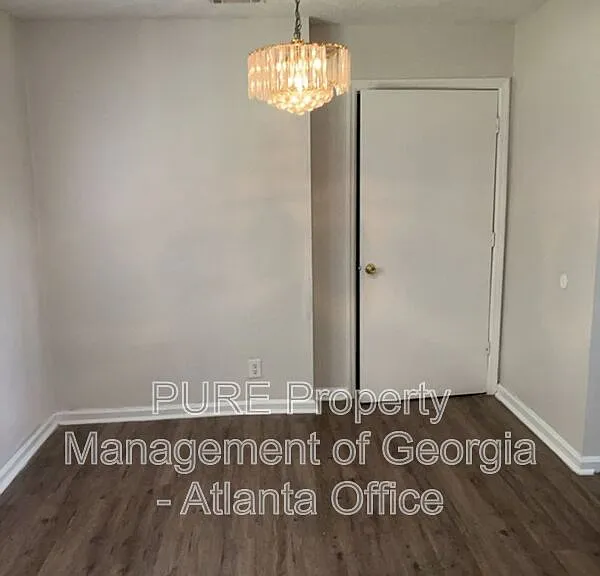 314 Sterling St — Photo 6