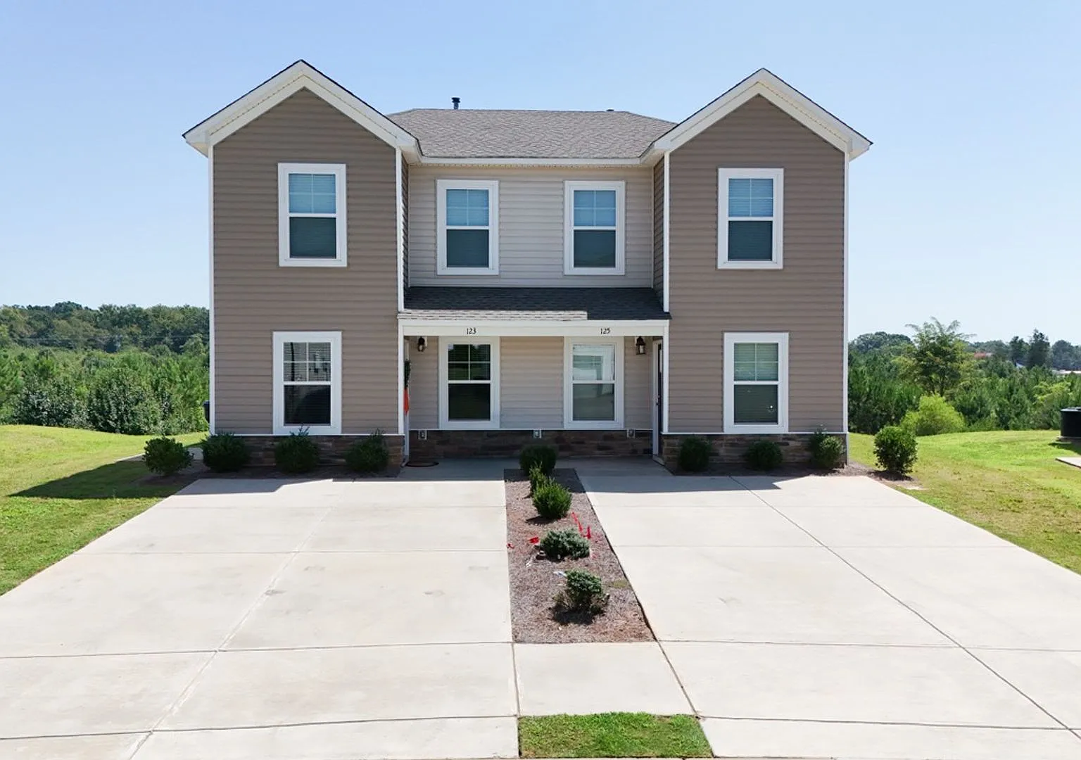 3 Bedroom Townhome in Pendleton, SC — Photo 1