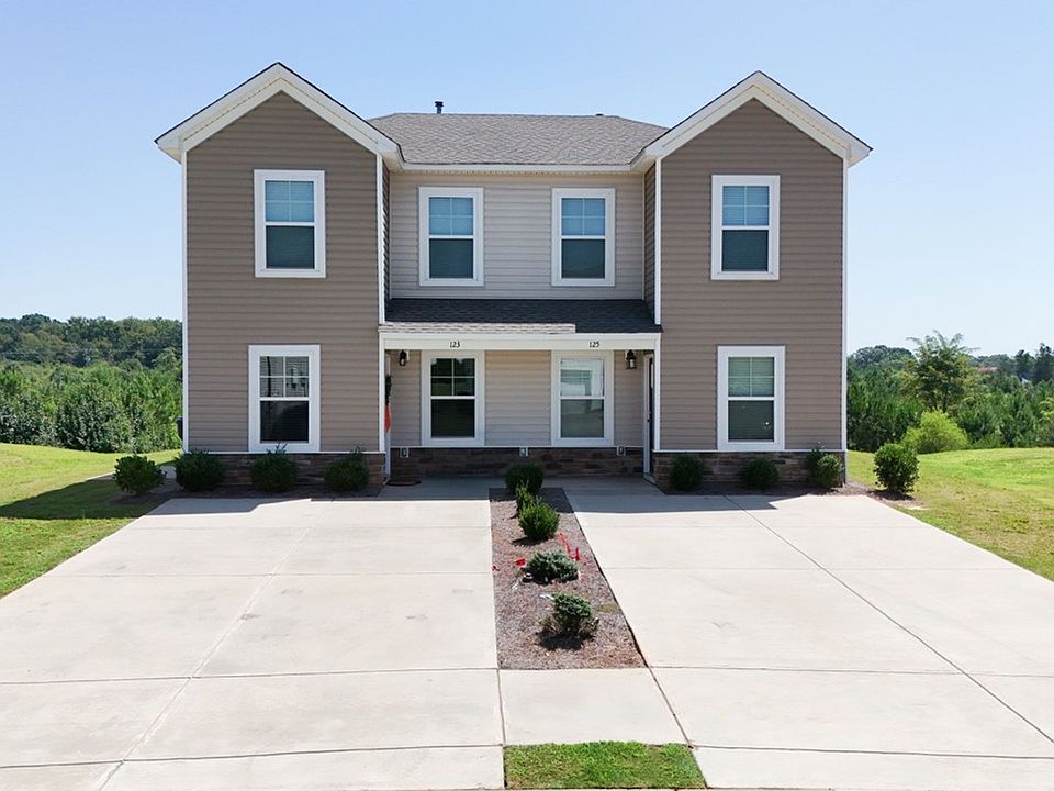 1st image of 125 Adger Rd