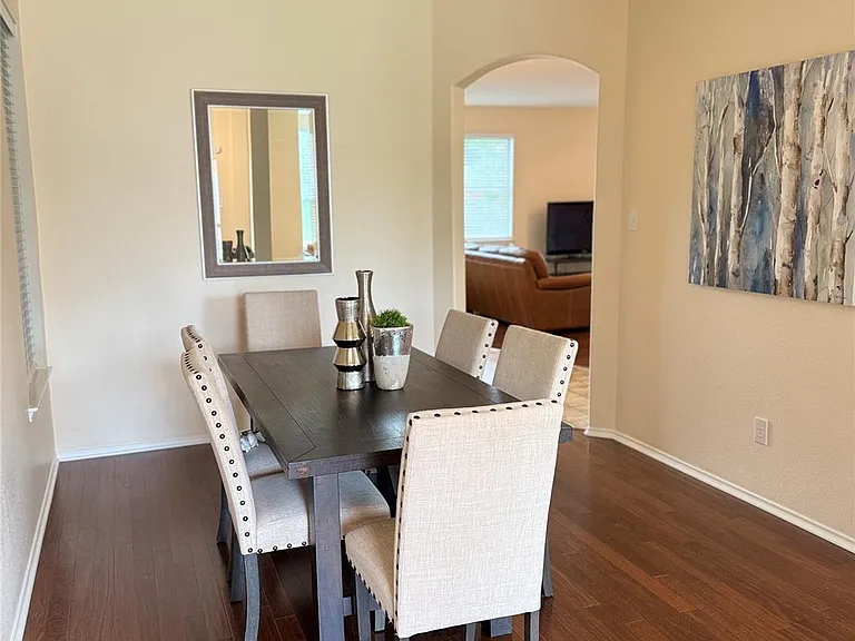 208 Wenrick Dr — Photo 10