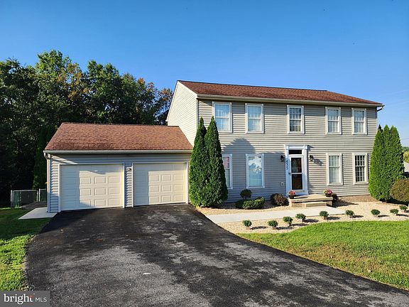 2nd image of 435 Village Pl