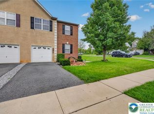 6801 Hunt Dr, Macungie, PA 18062