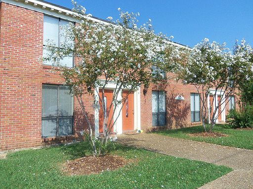 1st image of 148 Park Cir #A
