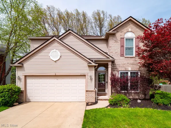 27358 Tillerman Ct, Olmsted Township, OH 44138