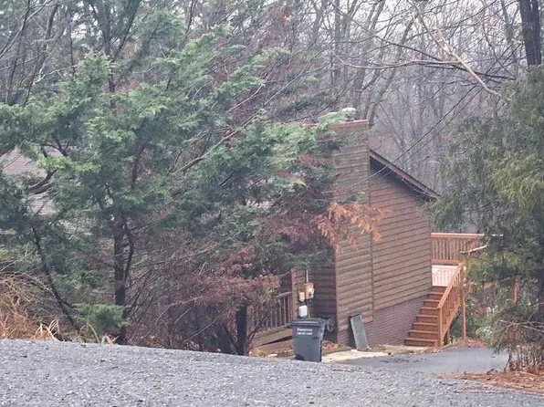 317 Long View Rd, Linden, VA 22642